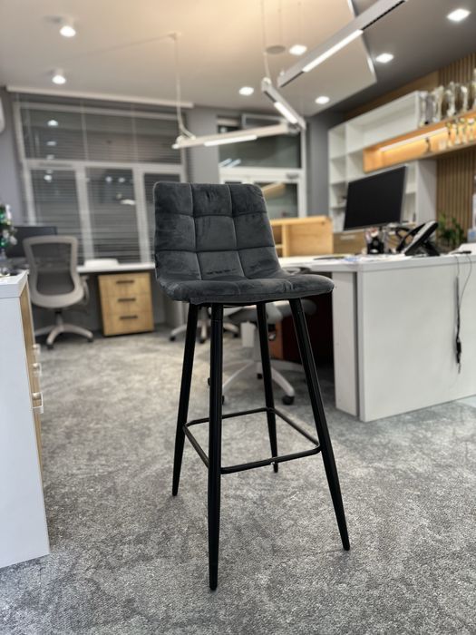 Krzesło barowe hoker Tore firmy Exitodesign