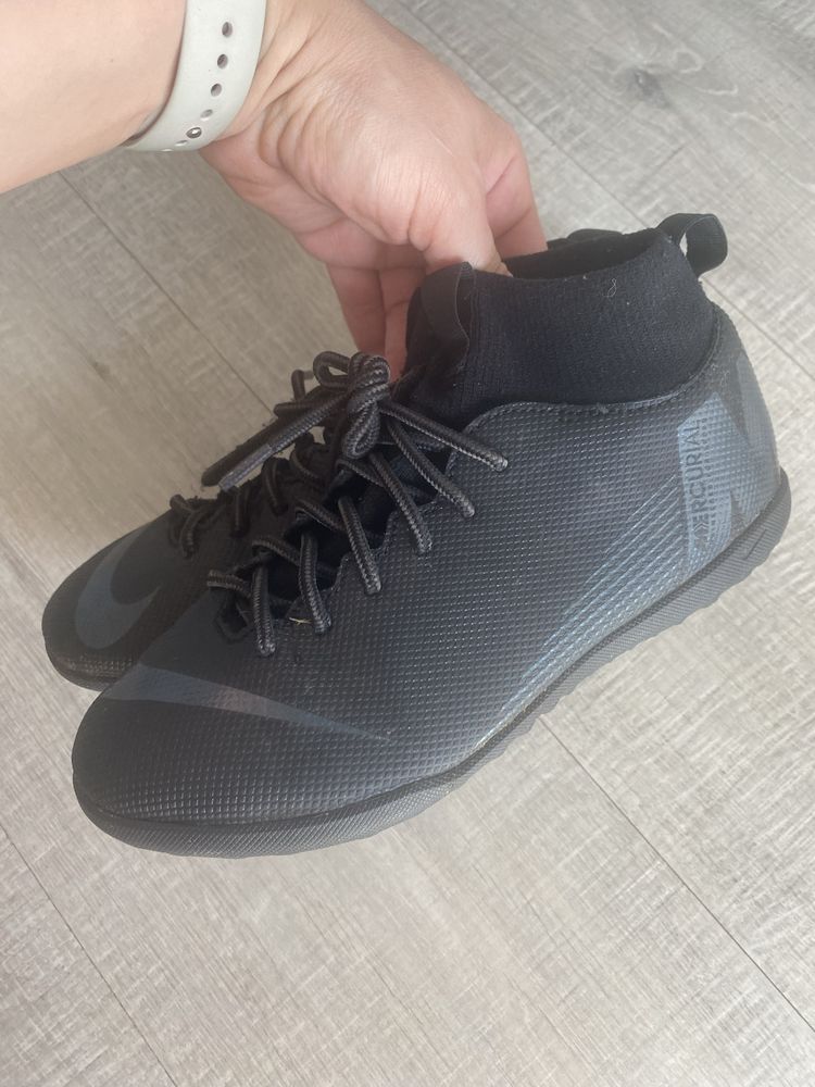 Korki halówki buty nike 35