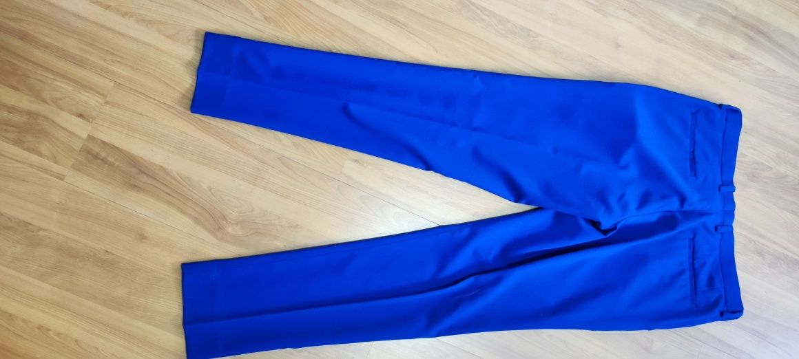 Fato El Corte Ingles Novo na cor incrível e exclusiva azul klein

Slim