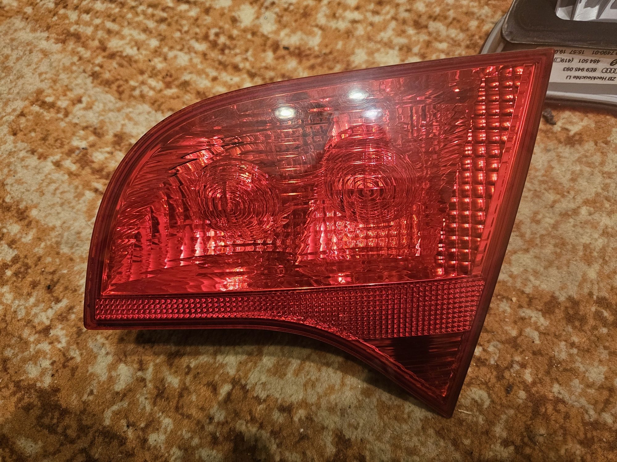 Lampa tylna Audi A4 B7 Avant