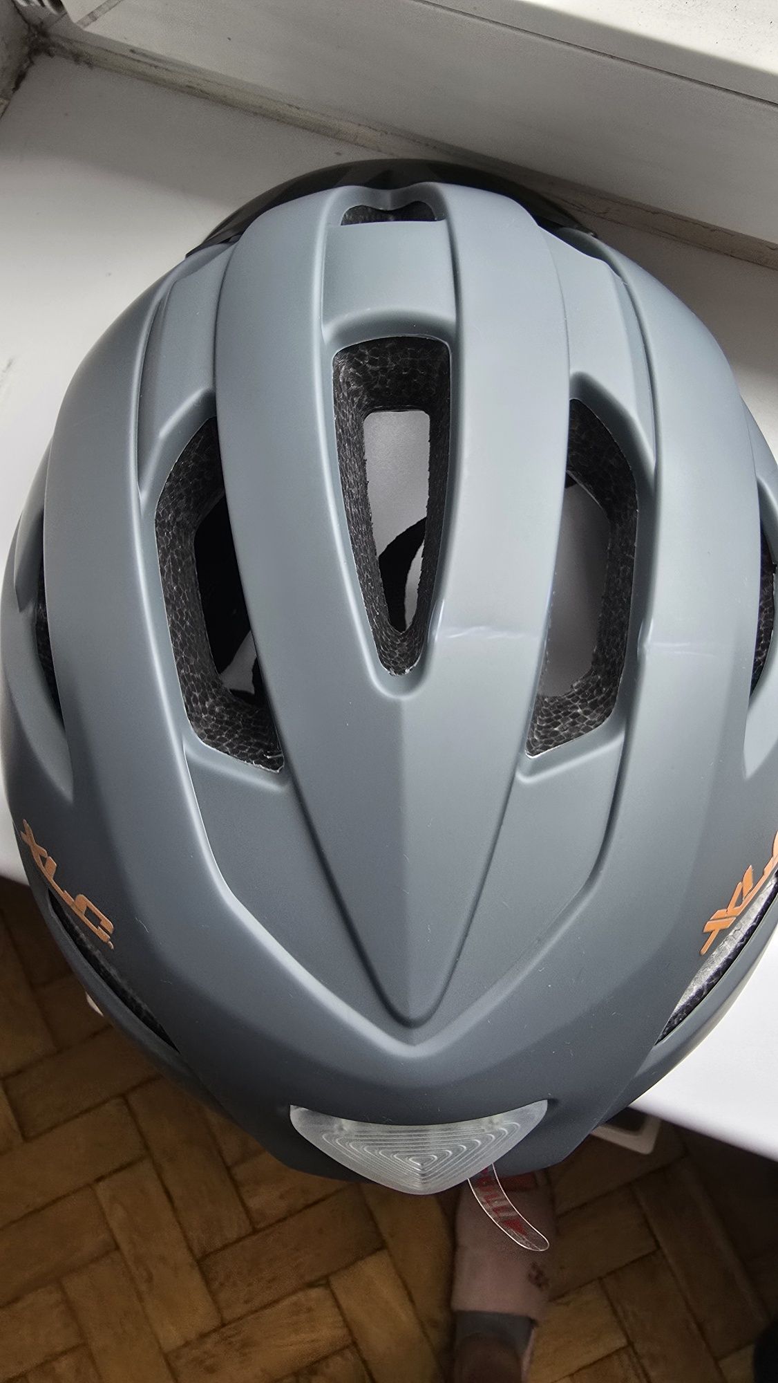 Kask rowerowy ze światełkiem XLC regulowany 53-60cm