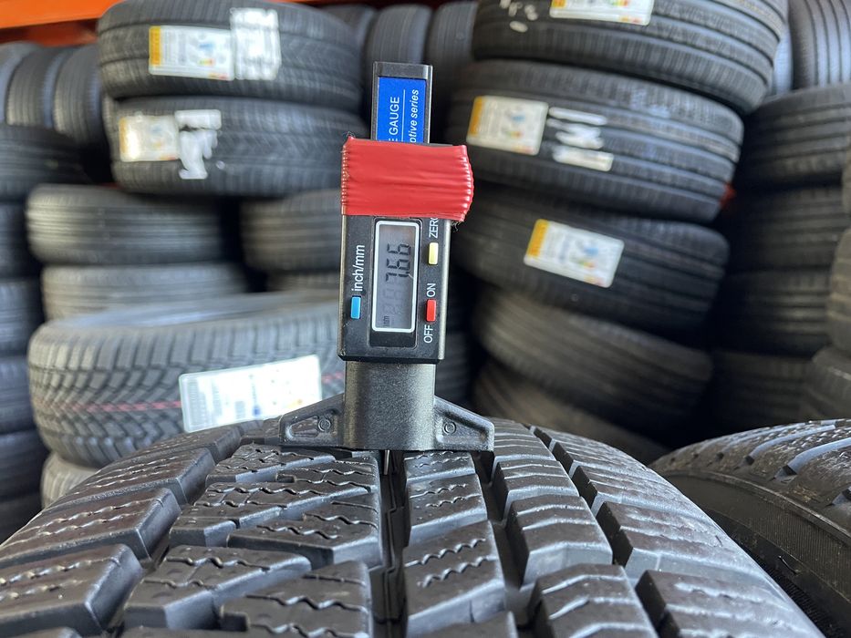 KUMHO 215/65 R17 Super stan! 21 rok