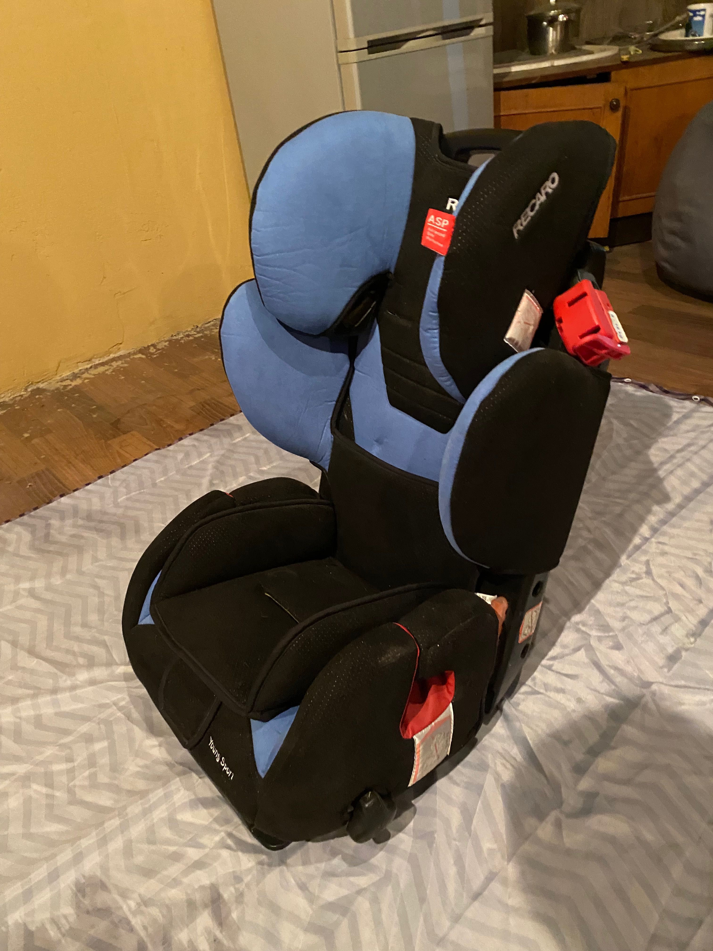 Детское автокресло с ремнями Recaro 9-18 кг