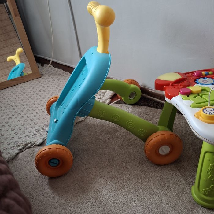 Толокар і столик все працює