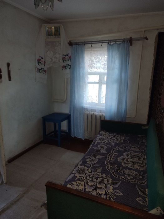 Продам будинок біля гімназії 1.   0 9 5 3901053