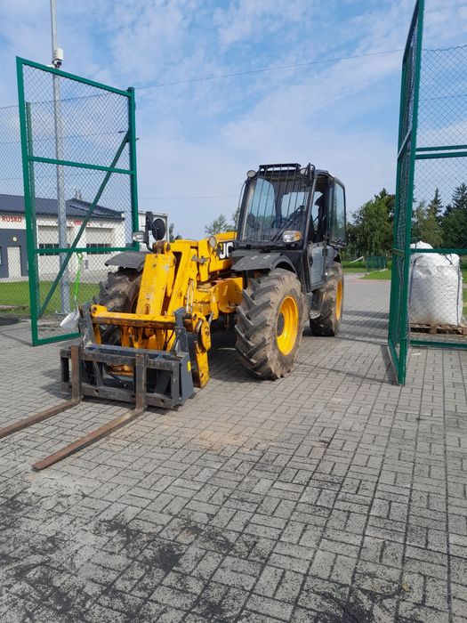 Usługa ładowarka teleskopowa usługi rolnicze