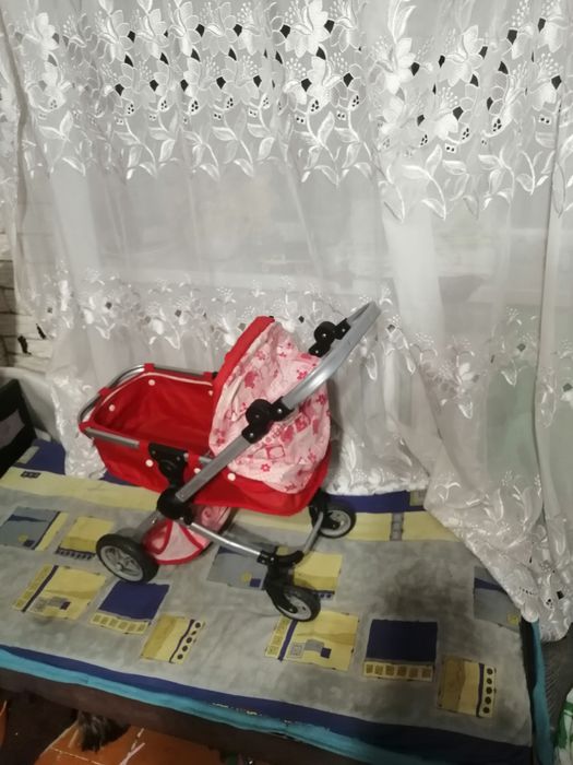 Продається коляска дитяча у гарному стані.