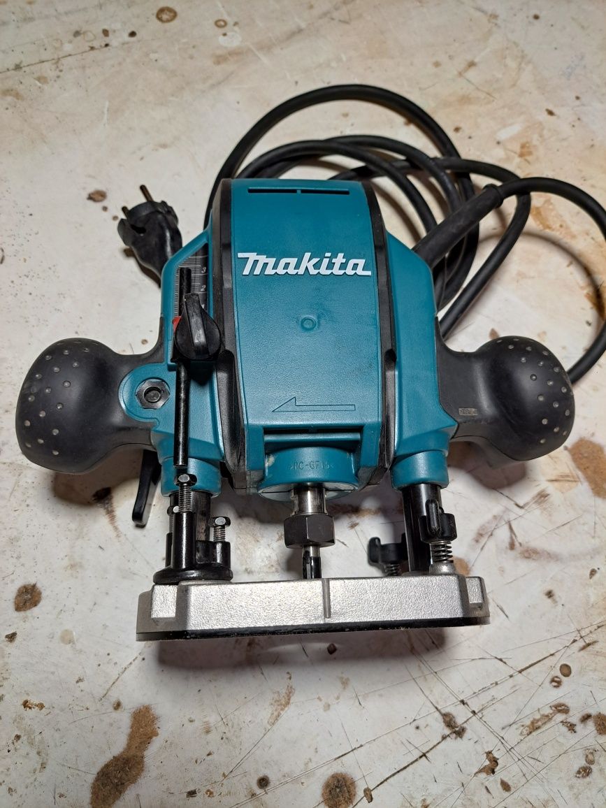 Tupia Makita 900