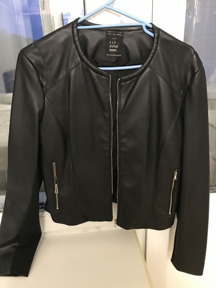 Жіноча стильна куртка ZARA кожзам розмір EUR L