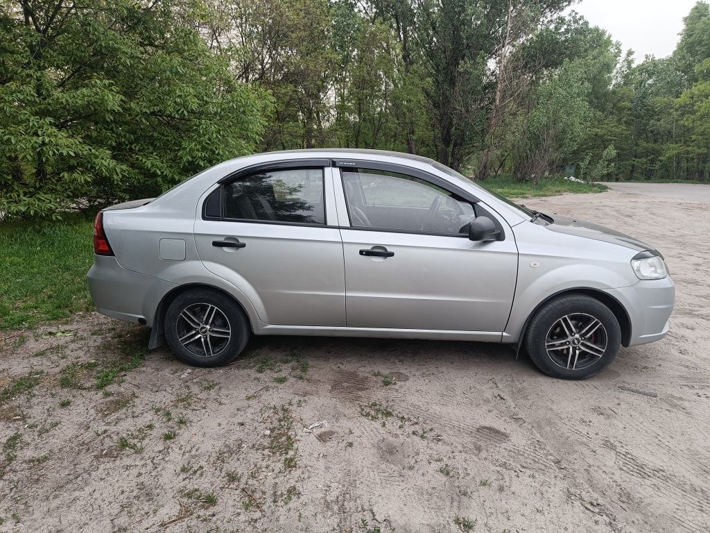 Продам своє авто Aveo 1.5