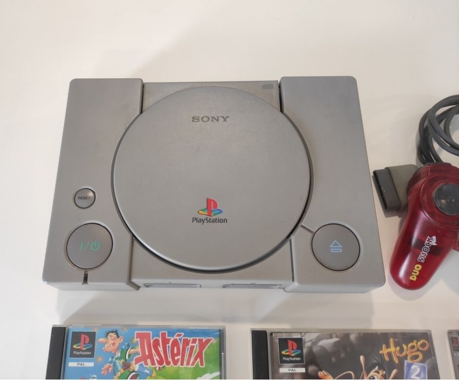PlayStation 1 + Comando Duo Shock Plus +  jogos + C. de Memória
