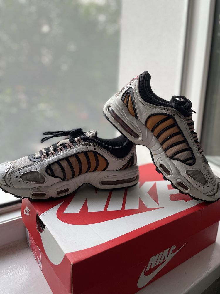 Air Max Tailwind IV