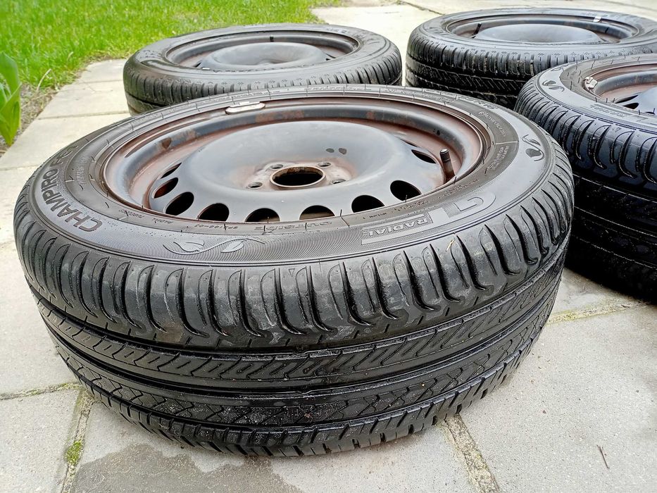 Koła  ,,16" z oponami letnimi 205/55R16 Kleber, GT Radial