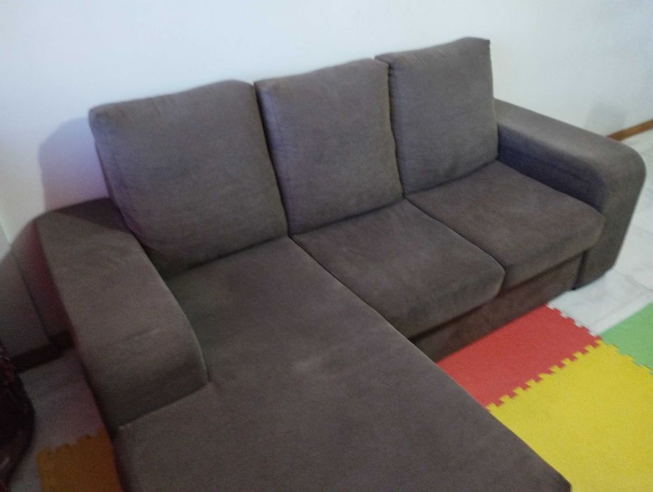 Sofá com Chaise Longue Reversível