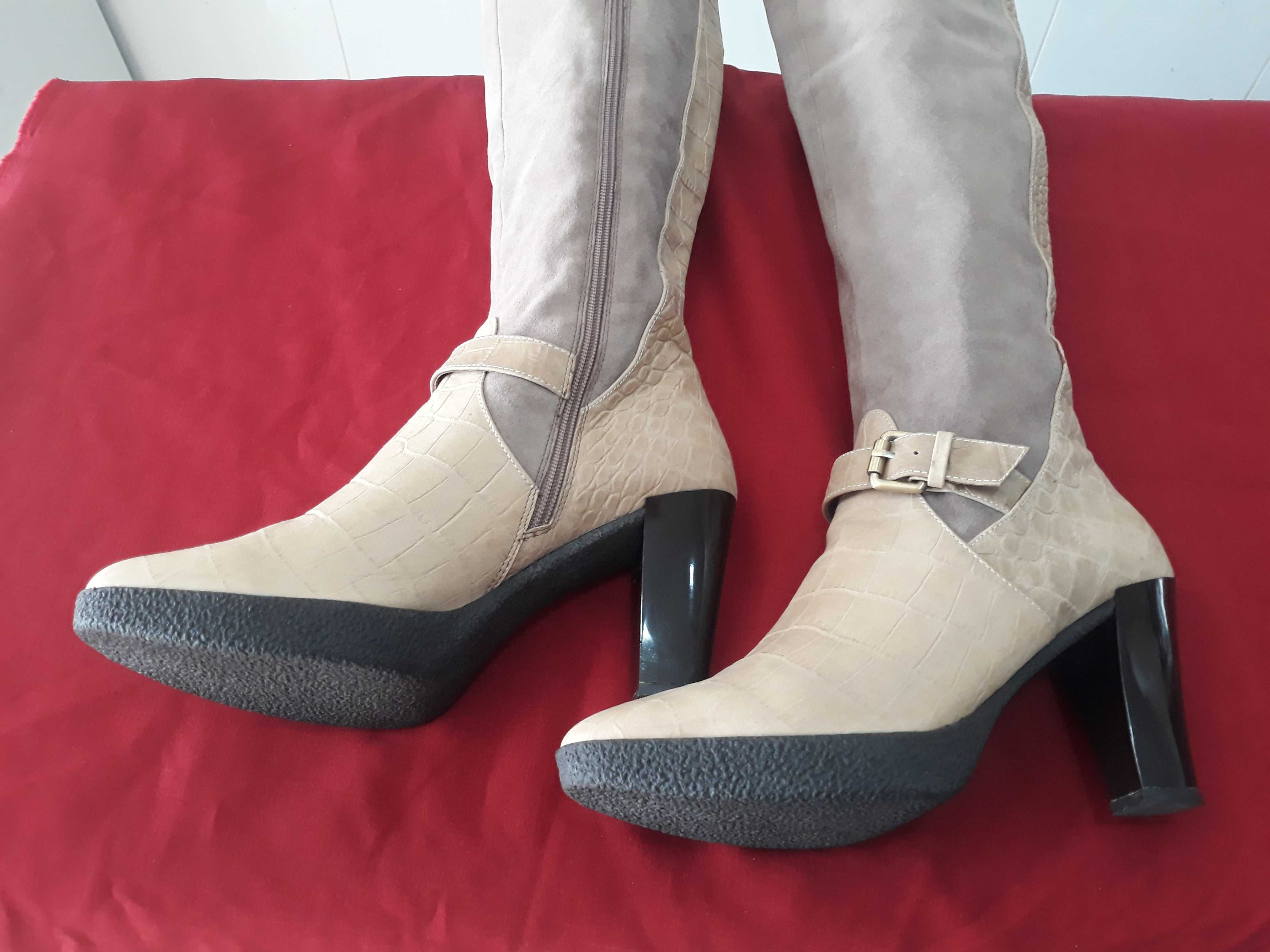 Botas Senhora Em Pele Cano Alto