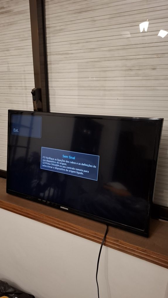 Televisão Samsung 32' UE32EH4003W