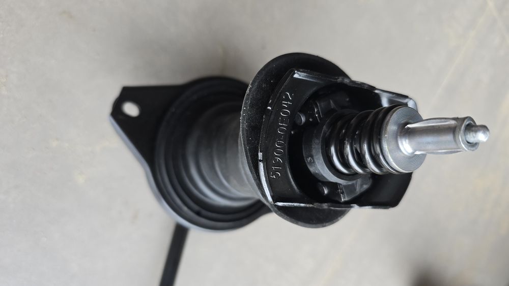 Mocowanie koła  Toyota lexus 51900-0e042 carrier assy spare wheel