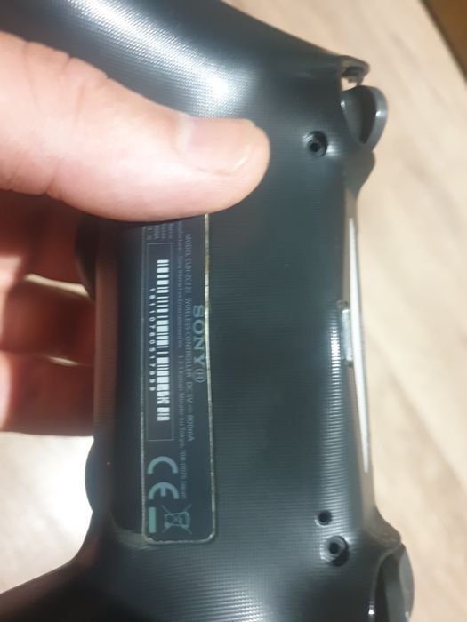 Oryginalny pad do ps4 - na czesci