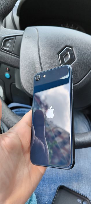 iPhone SE 2022 czarny