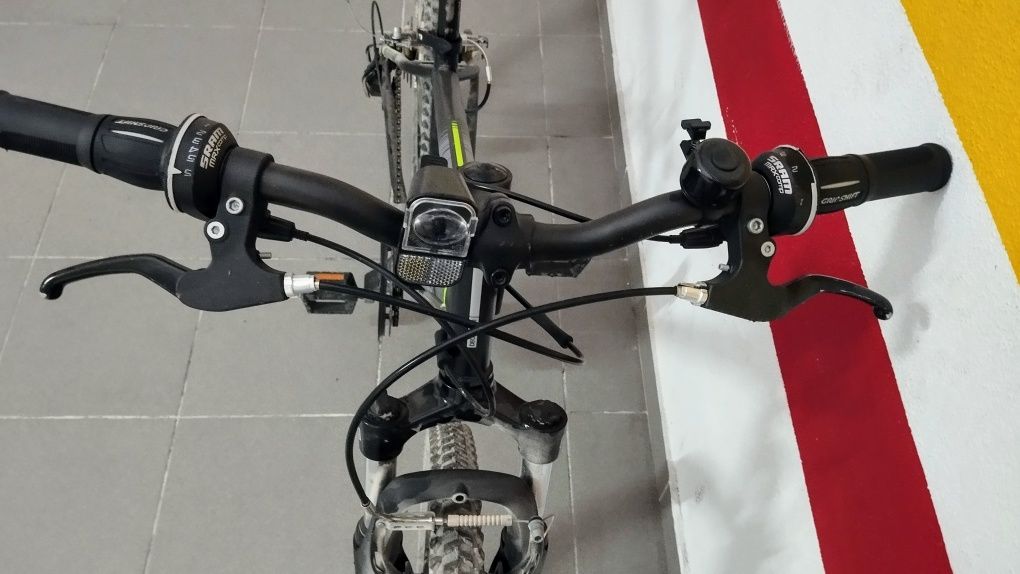 Bicicleta BTT Rockrider ST500