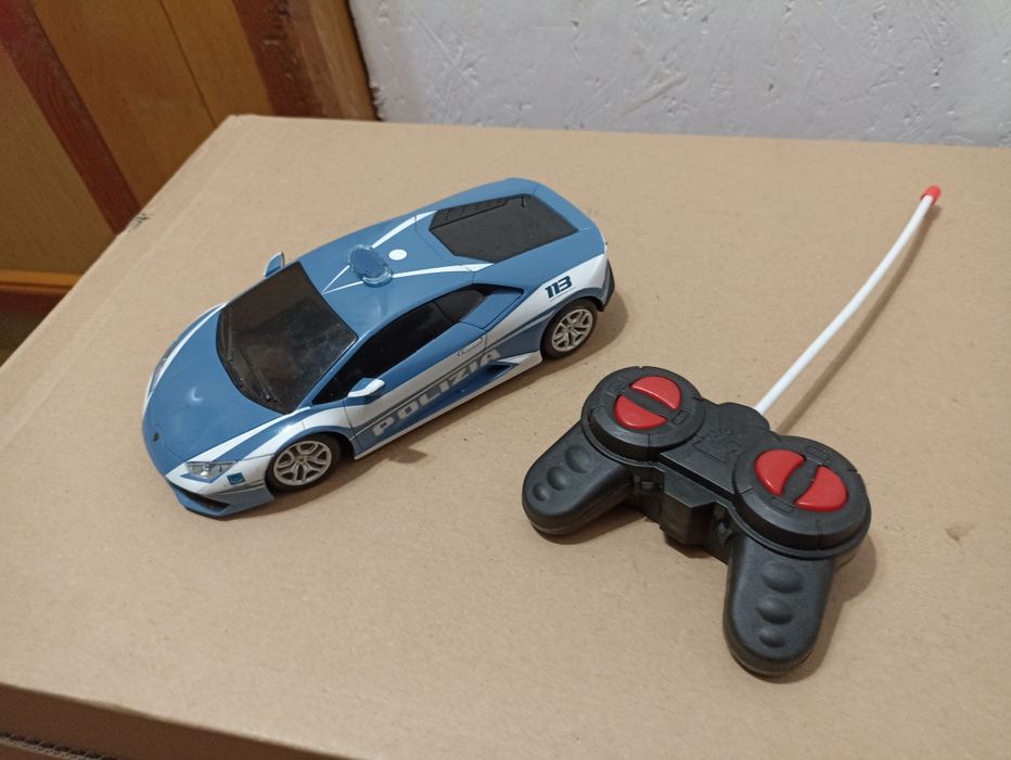 Sterowany samochód do zabawy policyjne Lamborghini