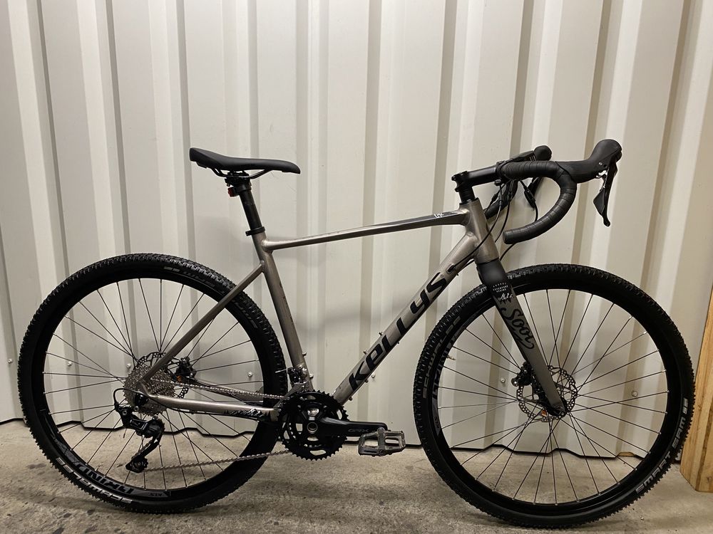 Стан нового Рама М Гравійний велосипед Kellys Soot 50 Shimano GRX