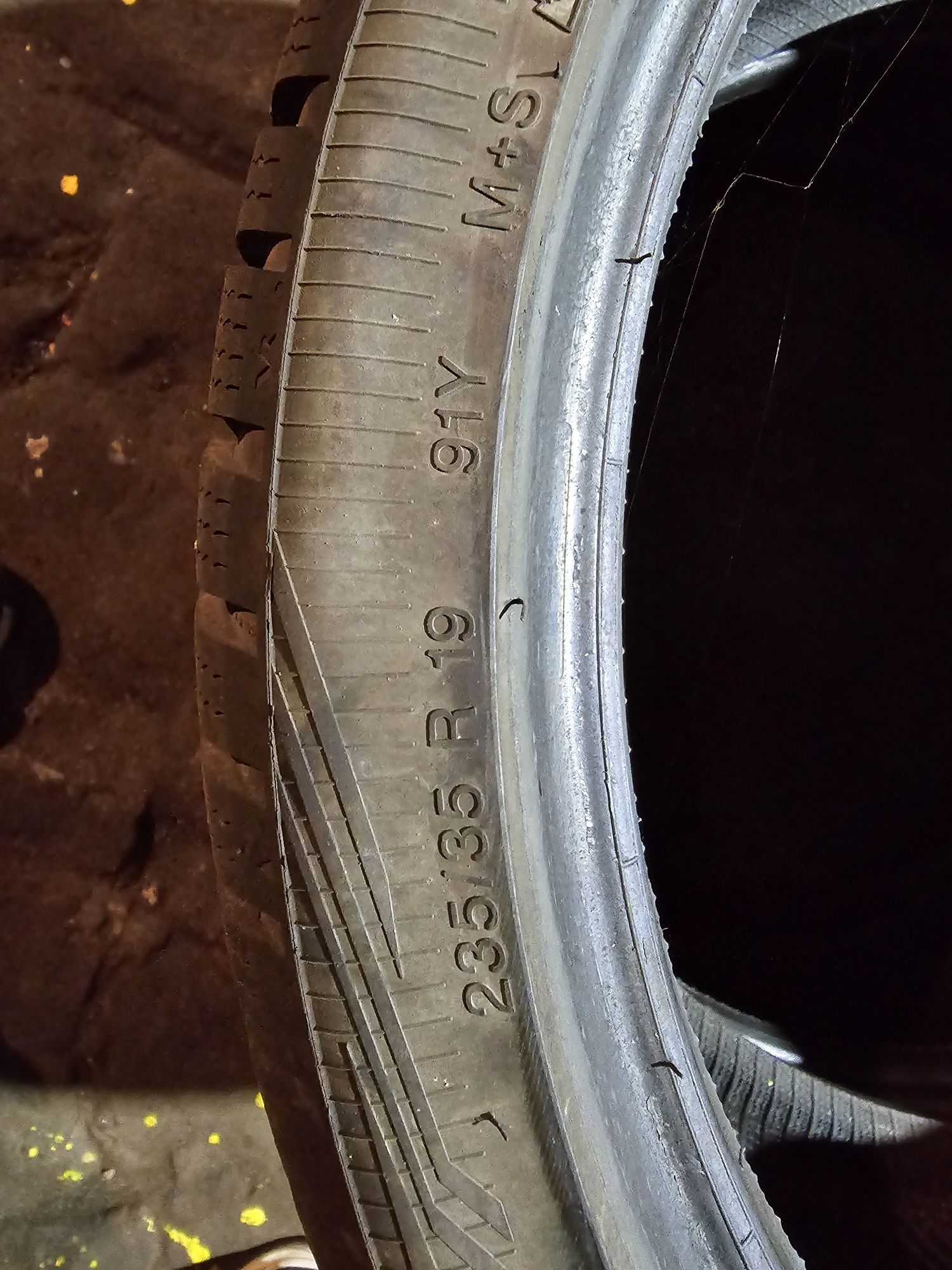 Pojedynka vredestein quatrac pro 235/35r19 dot 22rok 7mm