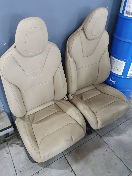 Кожаный бежевый салон на Tesla Model X , целый , 5ти местный