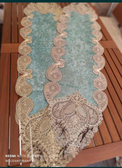 Bieżnik nowy miętowy morski ze srebrną  gipiurą 40x160cm