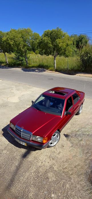 Mercedes 190 OM605 — O carro que humilha máquinas modernas.