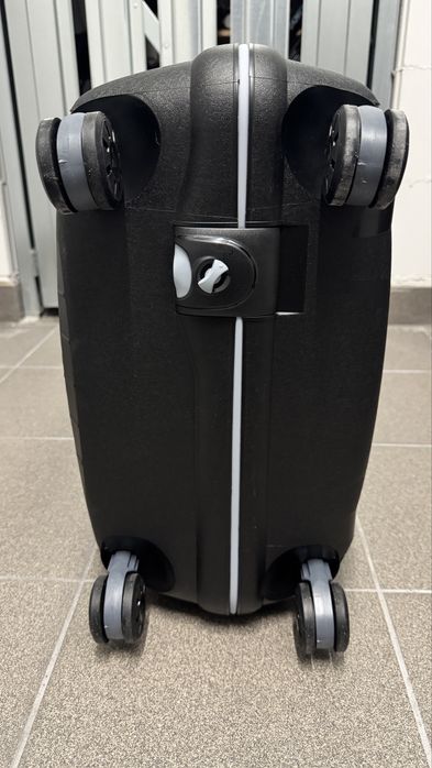 Roncato Light 80l walizka średnia