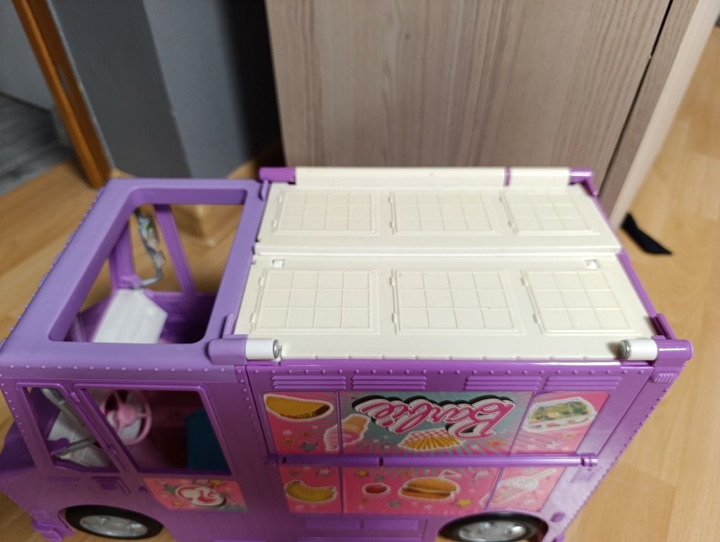 Kamper, wóz Barbie