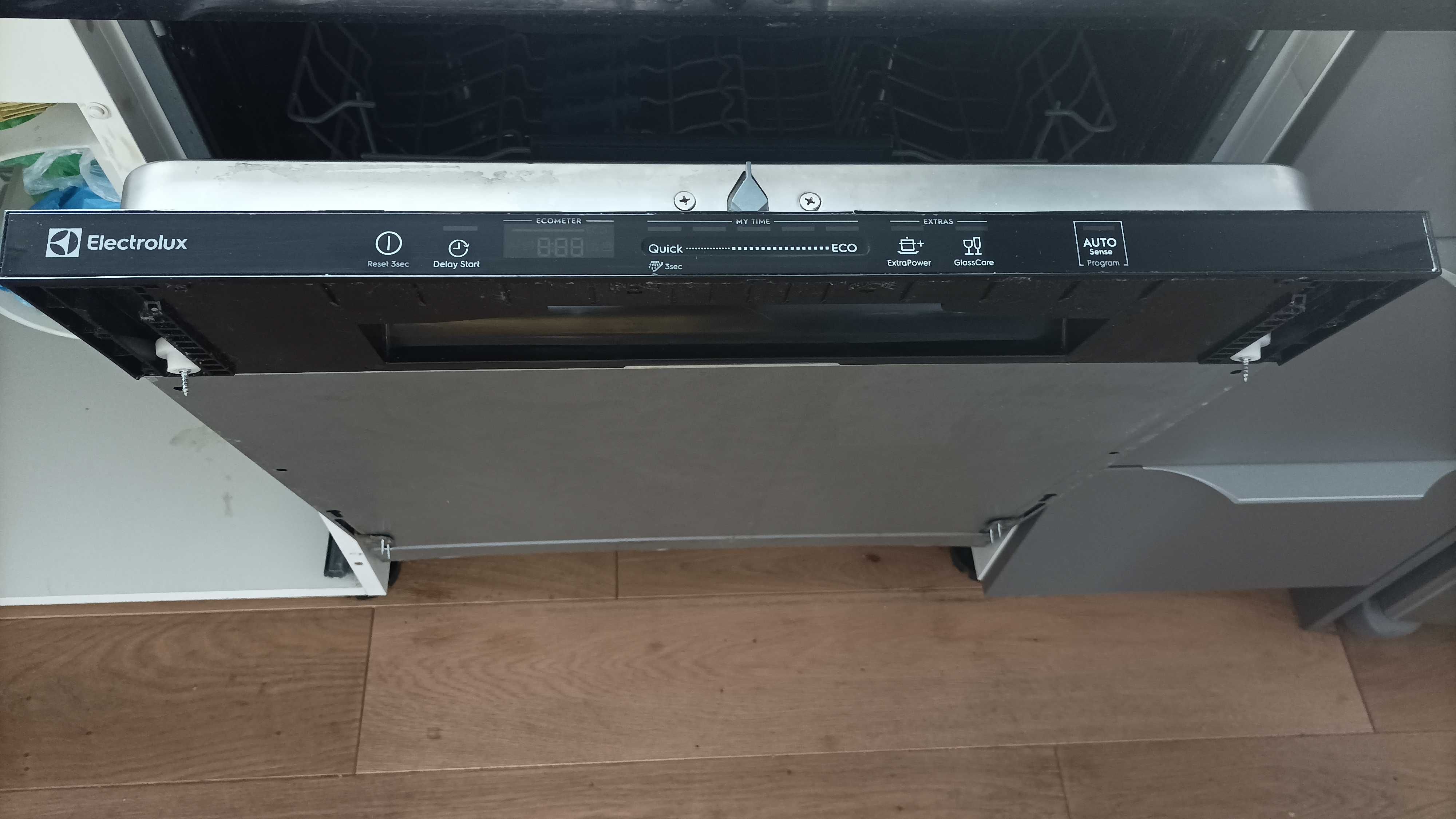 Zmywarka Electrolux EEM48321L (z błędem 'i11' lub 'i44')