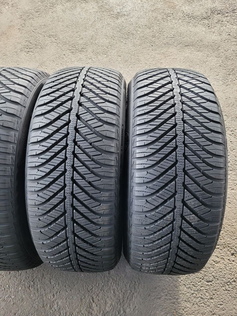 Kpl Opon Wielosezon Goodyear Vector 4Seasons 225.55.16 99V