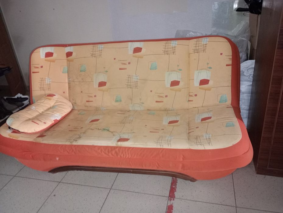 Продам диван в гарному стані