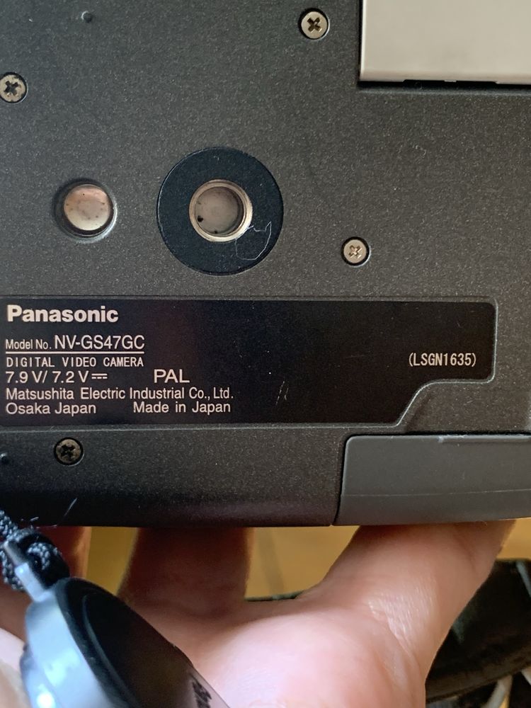 Продам відеокамеру Panasonic NV-GS47