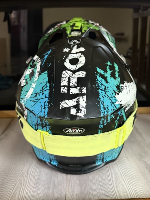 Шолом Airoh. Окуляри в подарунок!!!