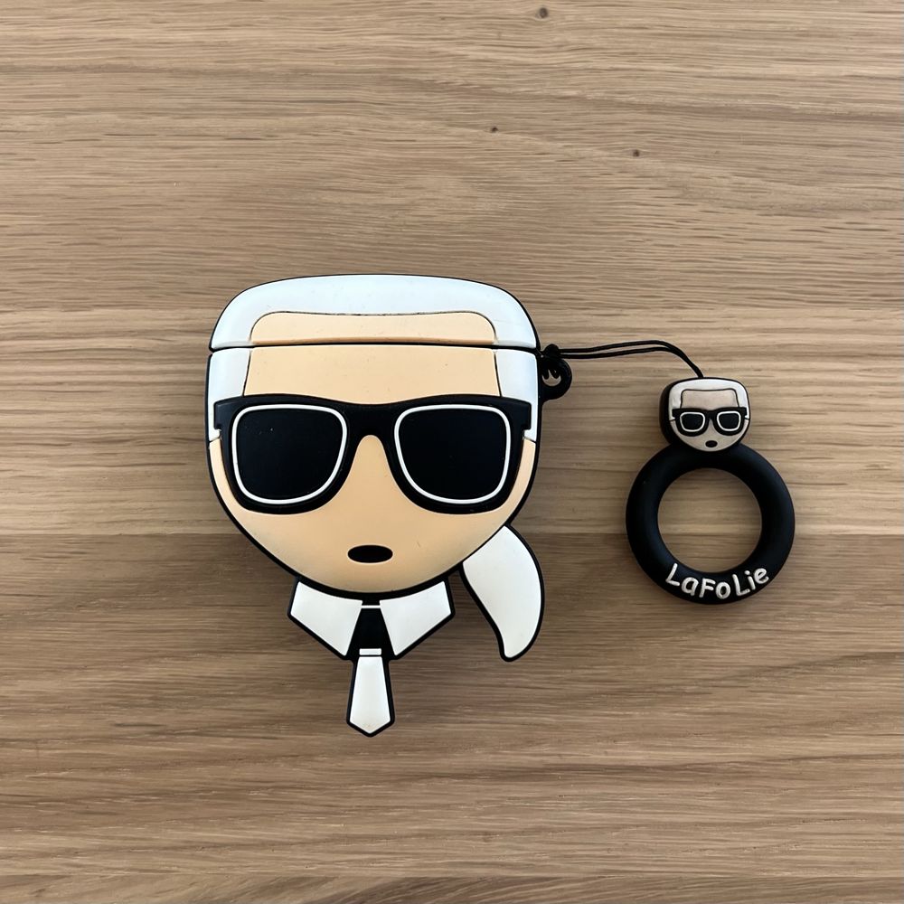 Airpods 2nd Geração Ediçao Karl Lagerfeld