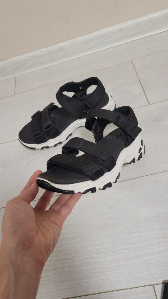 Босоніжки Skechers 37