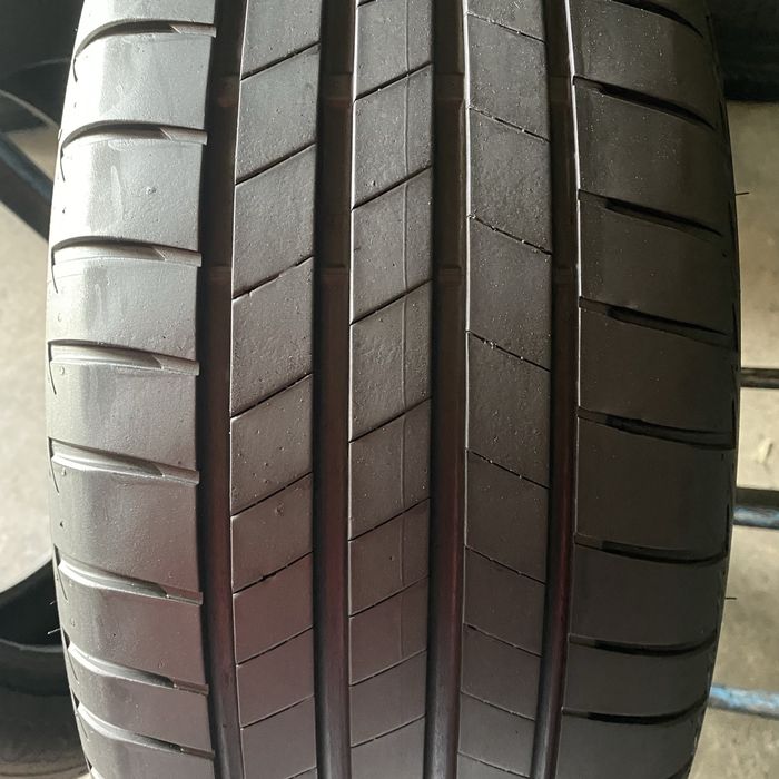 Шини 205/50/17 - 2шт Bridgestone Turanza T005