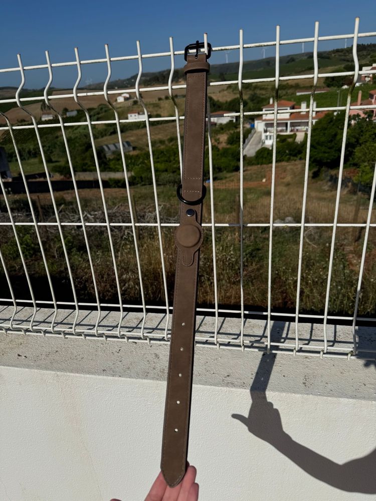 Coleira em pele para colocar airtag