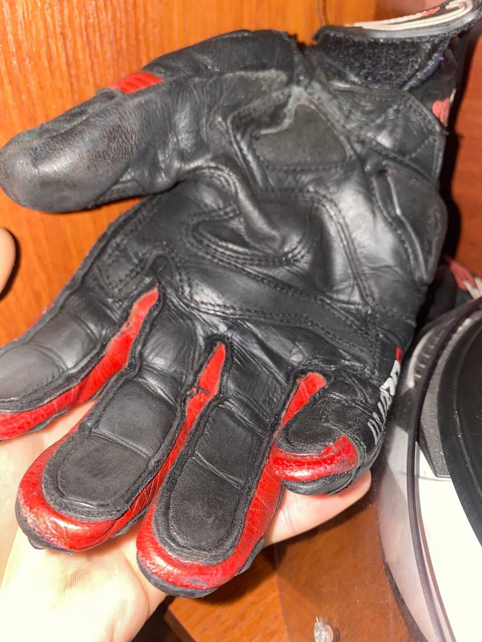 Мотоциклетні перчатки