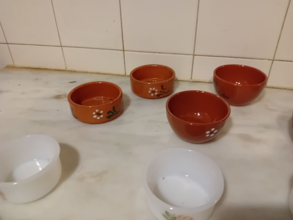Conjunto de 15 Taças em Barro/Loiça Diversas