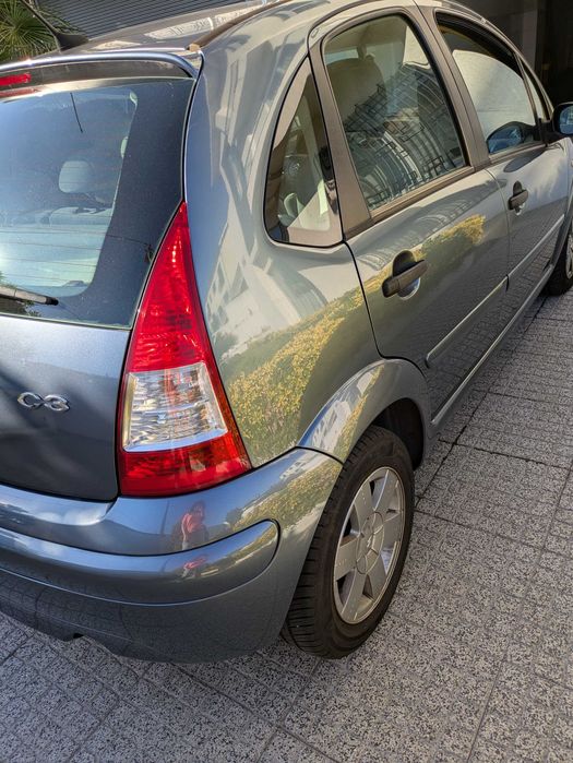Citroen C3 económico para andar na cidade