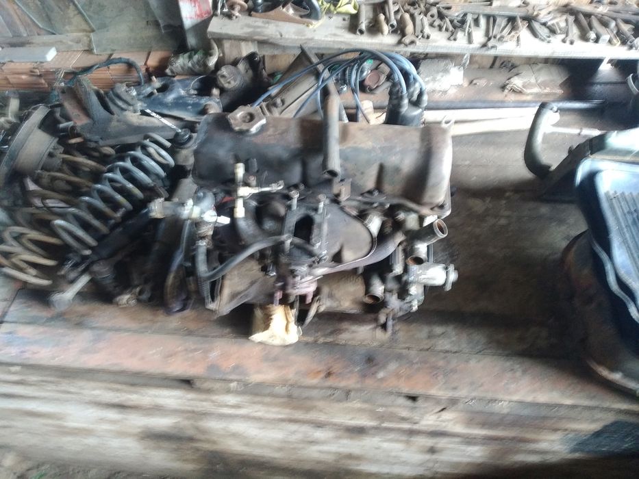 Розбераю жигуля, есть много запчастей,03мотор в хорошем состоянии,