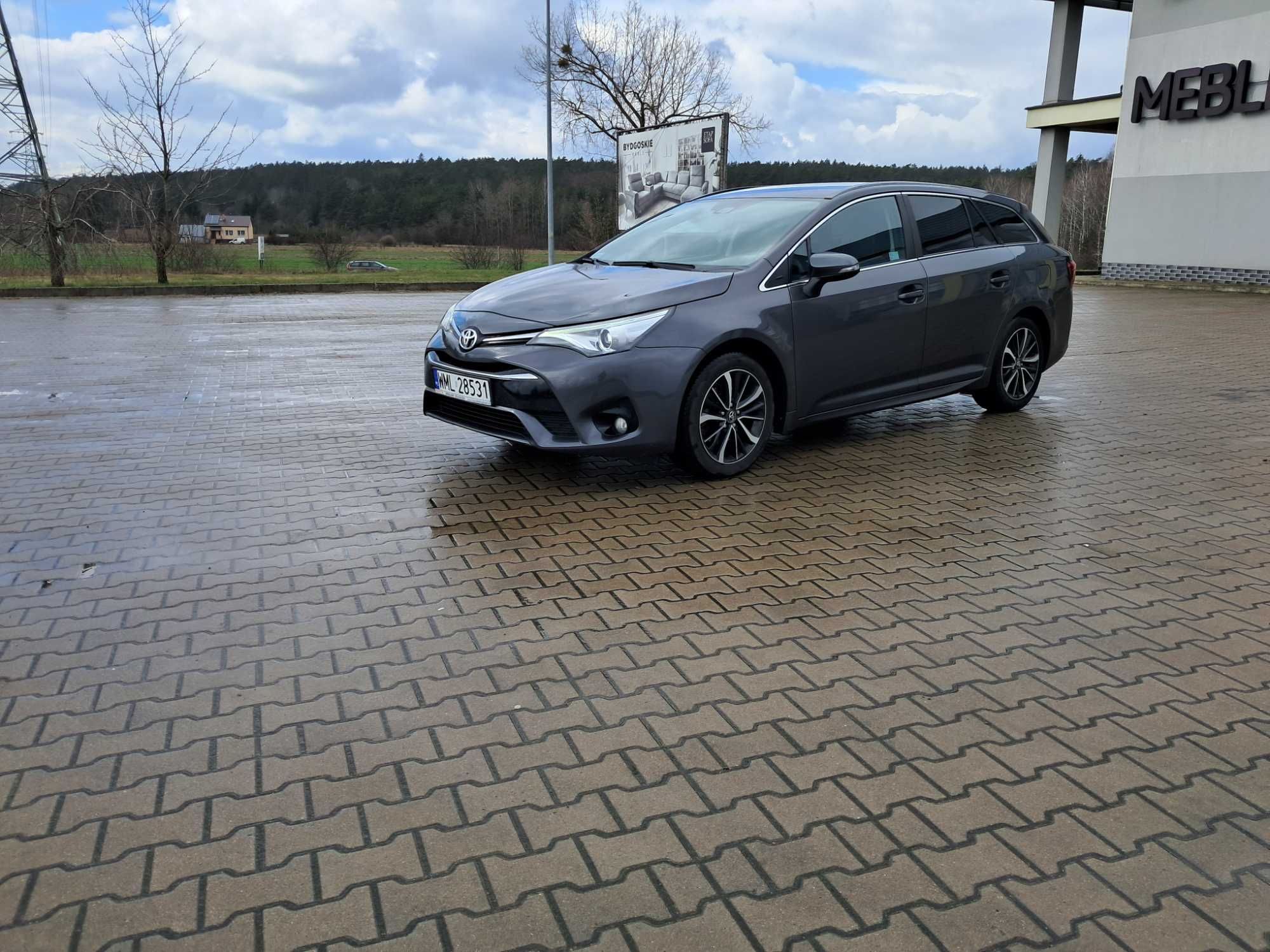 Toyota Avensis Premium 2.0 D-4D, kamera/navi ,led,skóra. zamiana