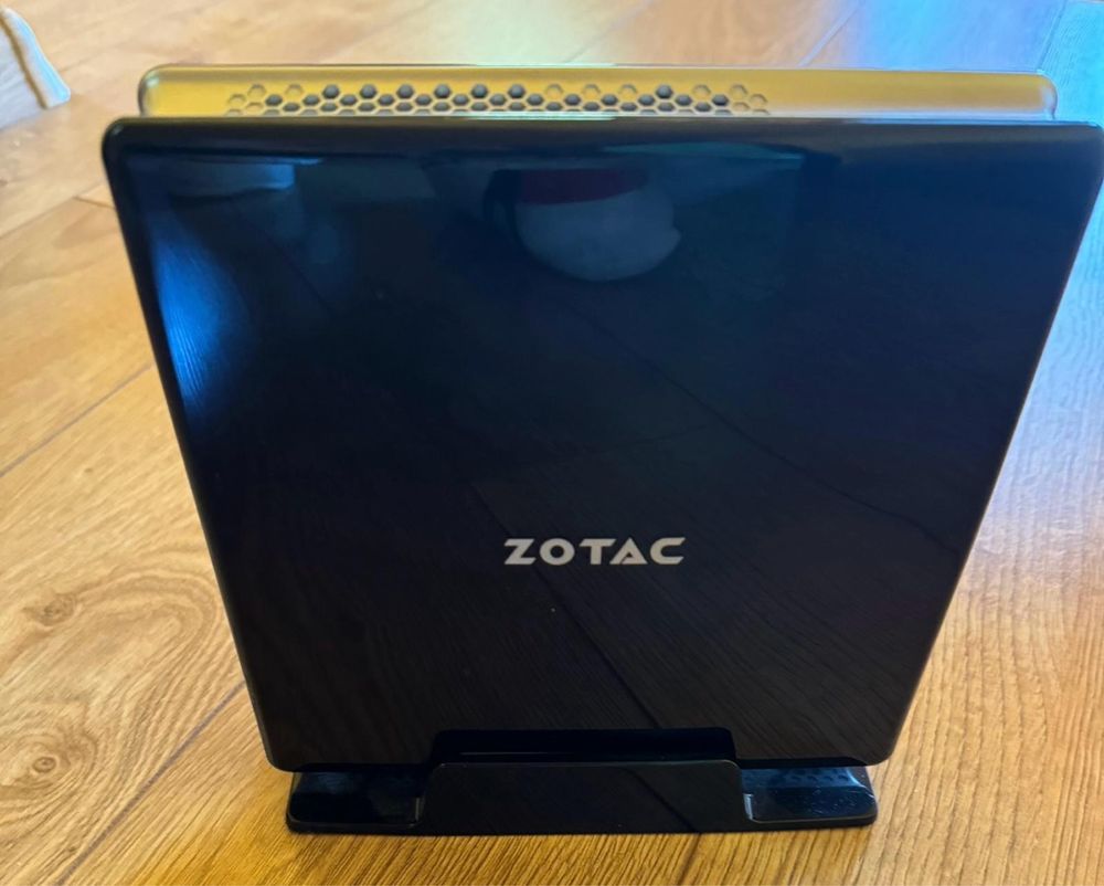 ZOTAC ZBOX BI320 Celeron 2957U