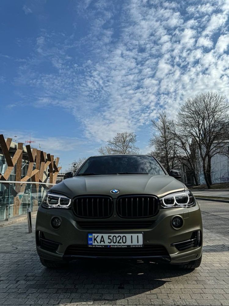 Продам BMW x5 2017 официальная машина