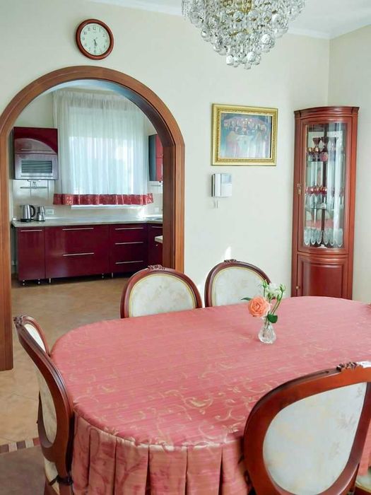 Продаж будинку з ремонтом, меблями, технікою, 5 хв. до Нового р-ну