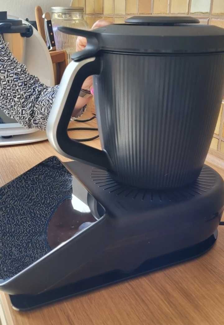 Thermomix ® TM7 NOUVEAU avec 4 Planche coulissante